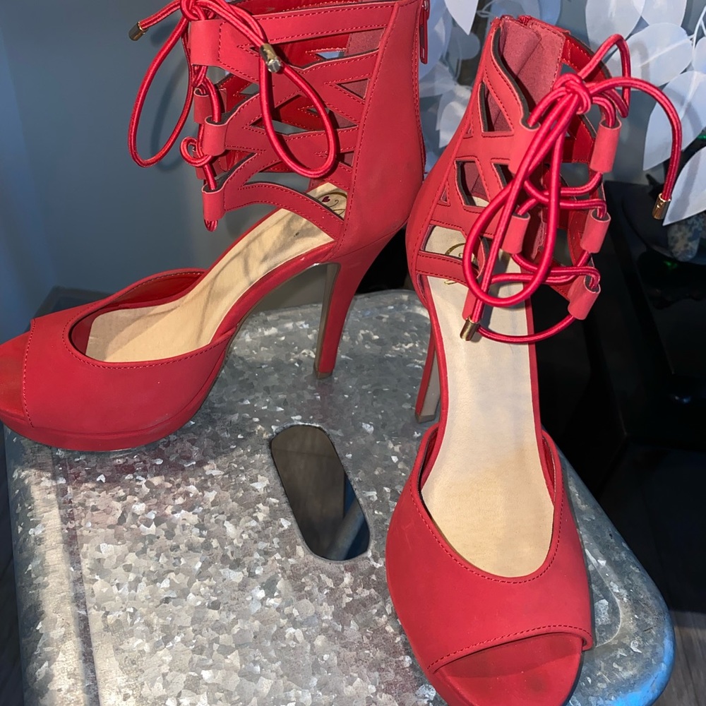 Red Heels - Picture 3 of 6